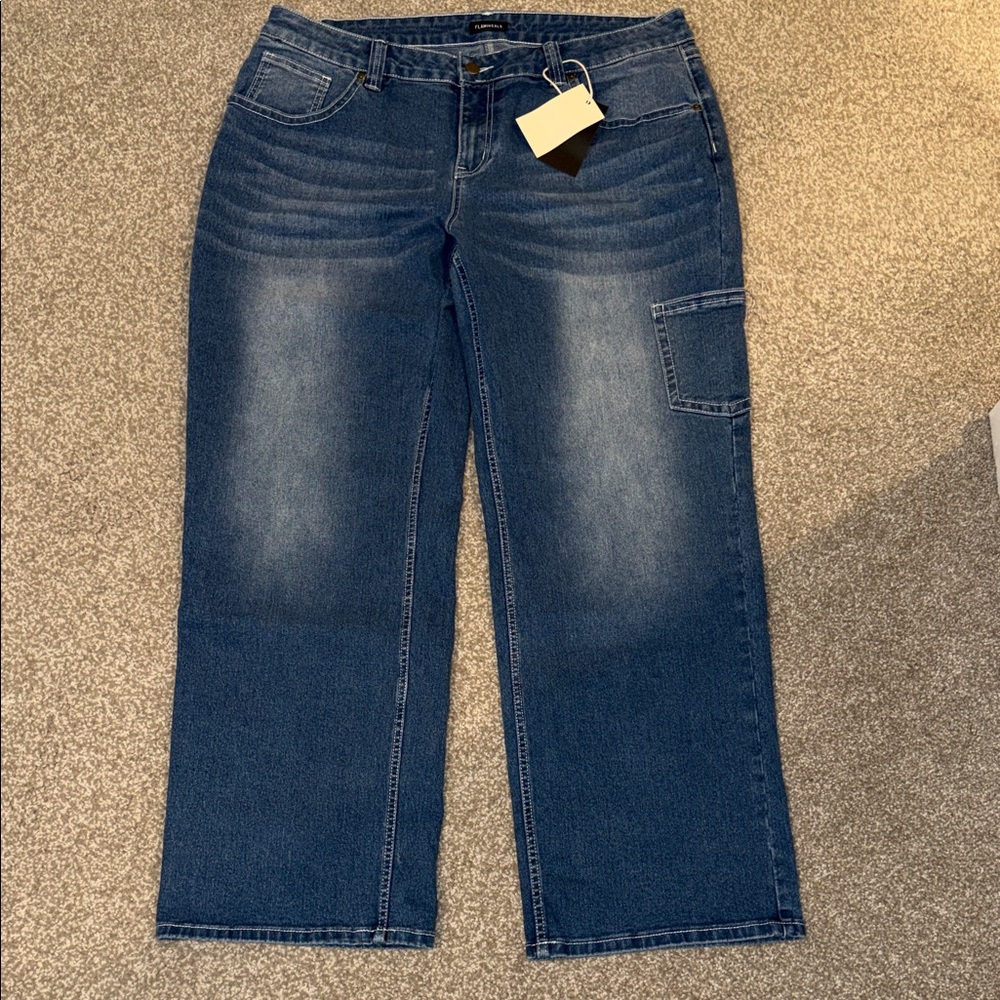 Classic Wide-Leg Flare Jeans in Dark Indigo